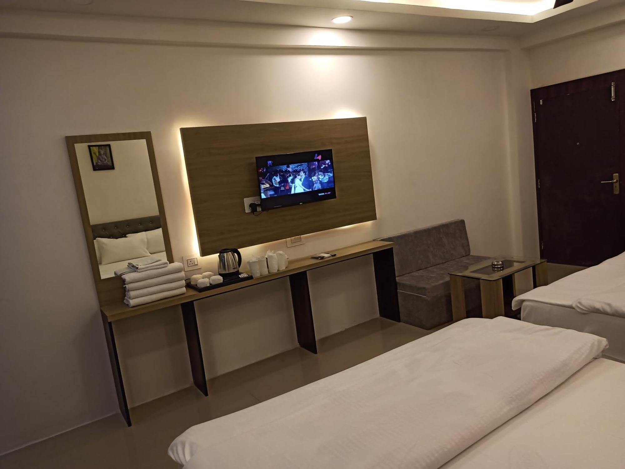 Gods County Hotels & Resorts Tarapith Dış mekan fotoğraf